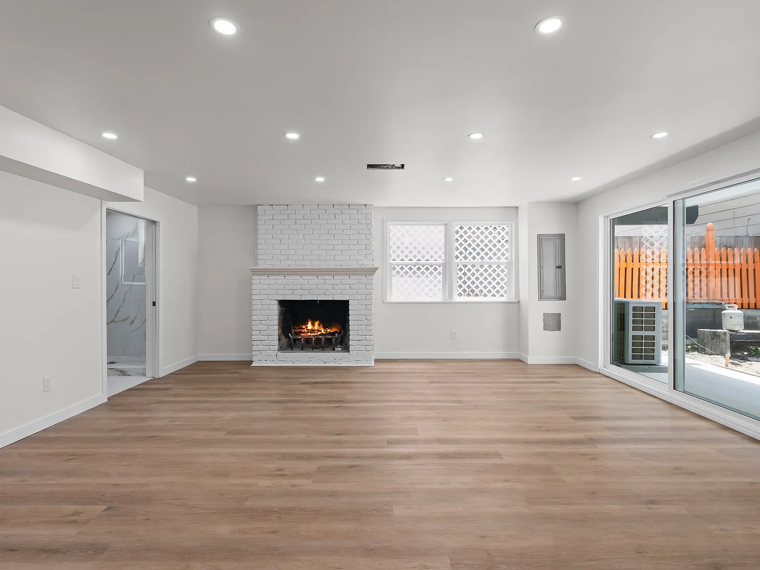 925 Manhattan Ave — Photo 3