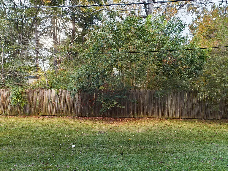 614 Eastview Ct #D — Photo 19