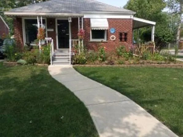 12912 Rosedale St, Southgate, MI 48195