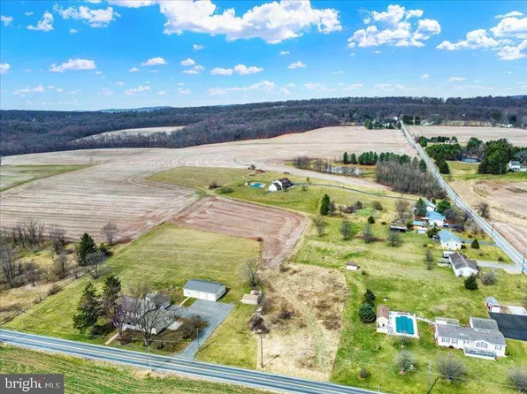 12 Powells Valley Rd #L12, Halifax, PA 17032