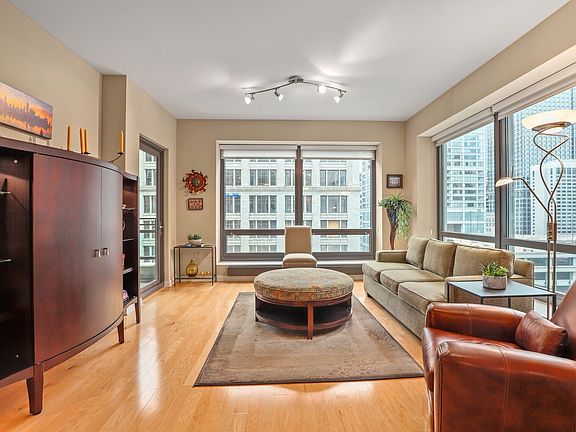 3rd image of 130 N Garland Ct APT 1302