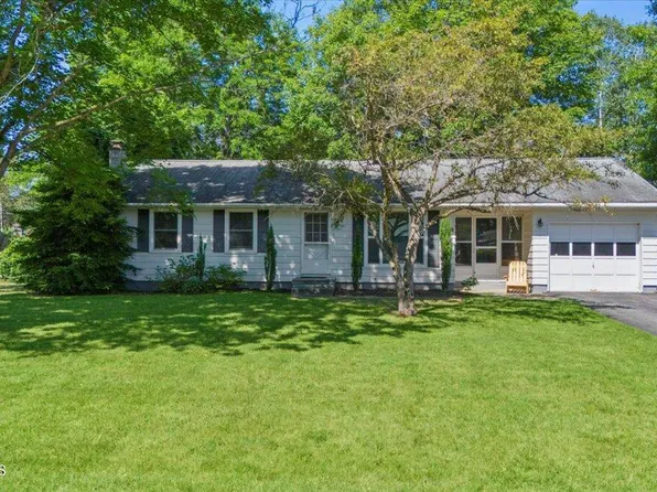 1 Midnight Drive, Queensbury, NY 12804