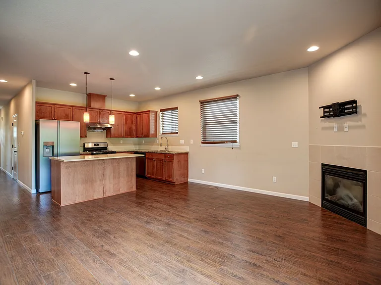 432 NE 136th Ave — Photo 12