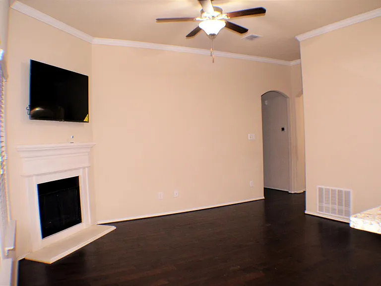 701 Cheyenne Dr — Photo 3