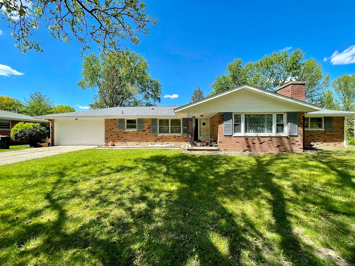 804 Brighton Dr photo 1