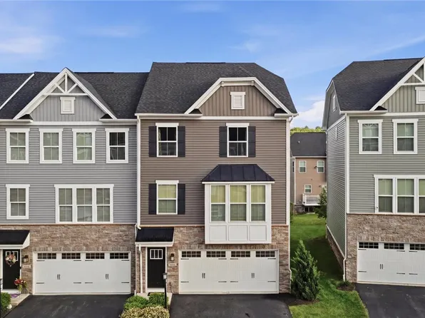 4006 Crown Dr, South Park, PA 15129