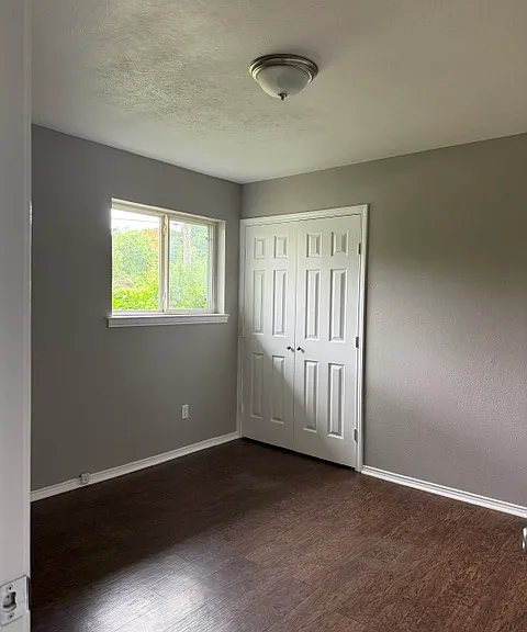 558 Power Dr — Photo 10