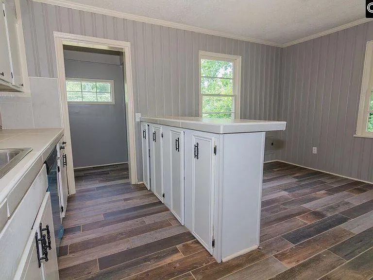 1011 S Kilbourne Rd — Photo 16