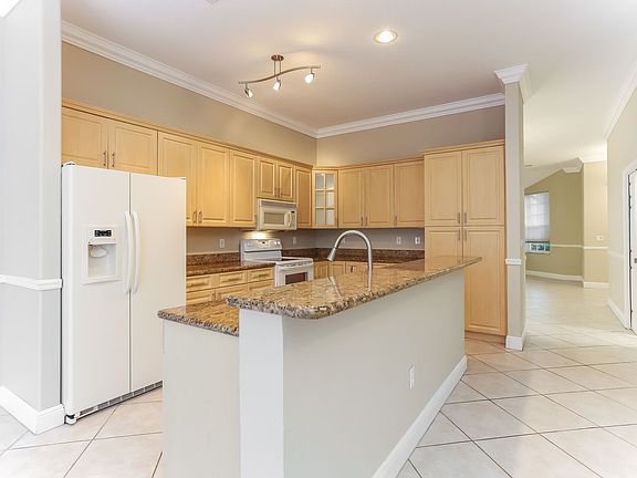 5th image of 15835 NW 16th Ct