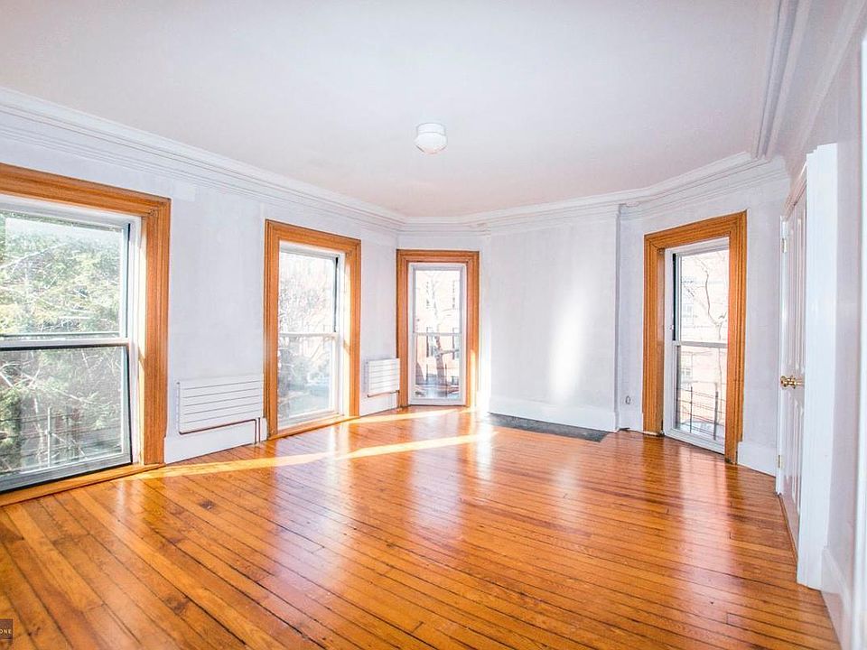 1st image of 424 Henry St APT 2