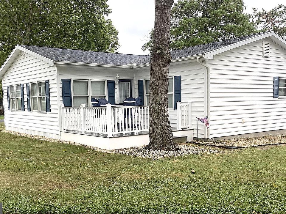 1st image of 26608 Landing Rd #27