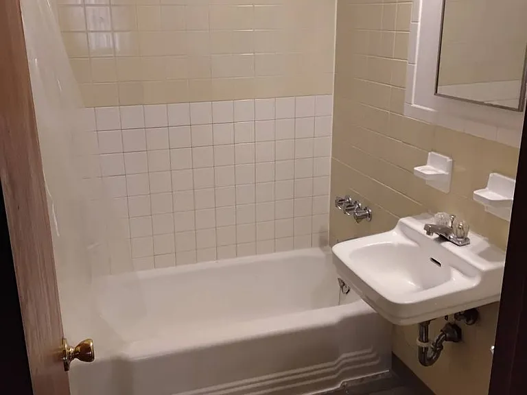 138 Polk Street — Photo 24