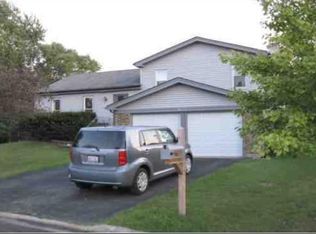 1004 Bear Paw Ct, Carol Stream, IL