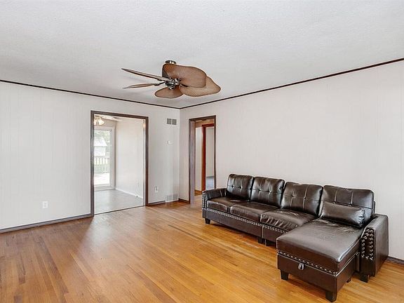 5th image of 1520 E Georgia Ave