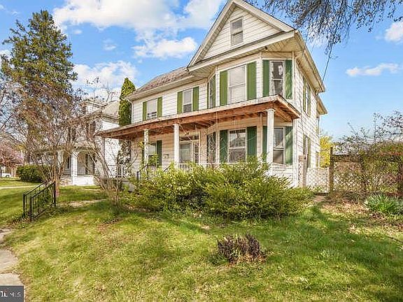 4th image of 1338 Scotland Ave