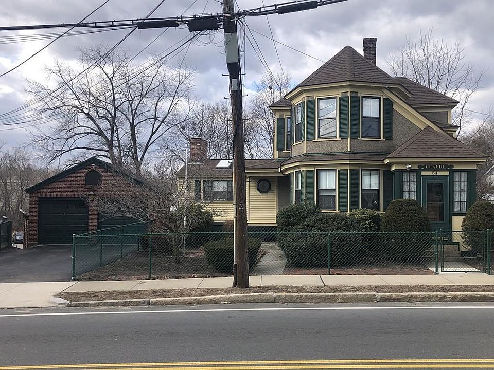 2nd image of 54 Hampshire St #54