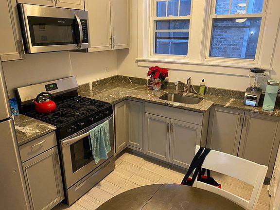 4th image of 1064 W Thorndale Ave #3Q