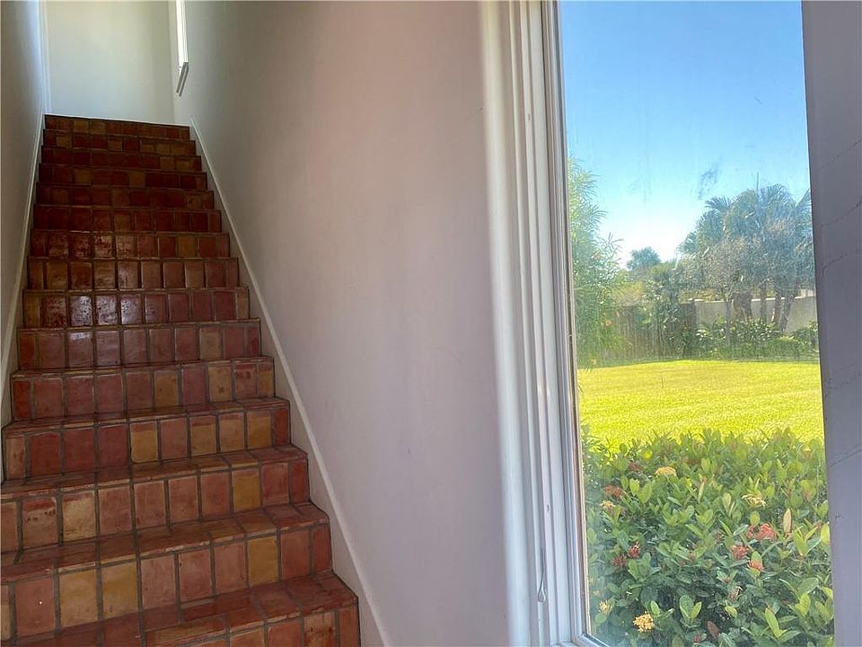 1st image of 4730 Ocean Dr #B