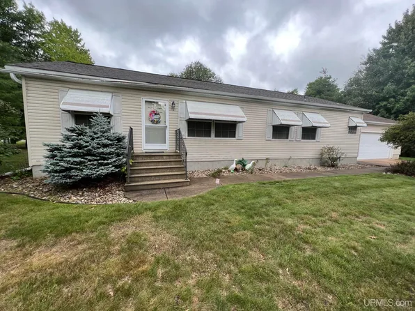 1101 Pierce St, Niagara, WI 54151