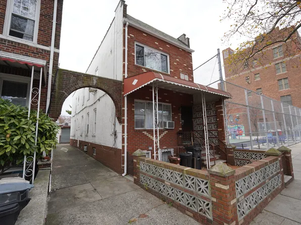 1636 Dahill Road image 2 of 19