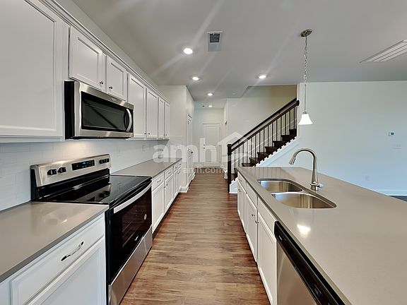 3rd image of 7208 Garrett Ct