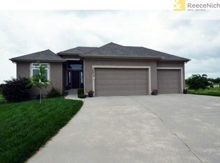 26072 W 143rd Ter, Olathe, KS 66061