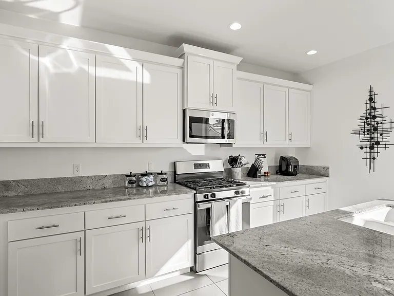 Twin Oaks Rd — Photo 16