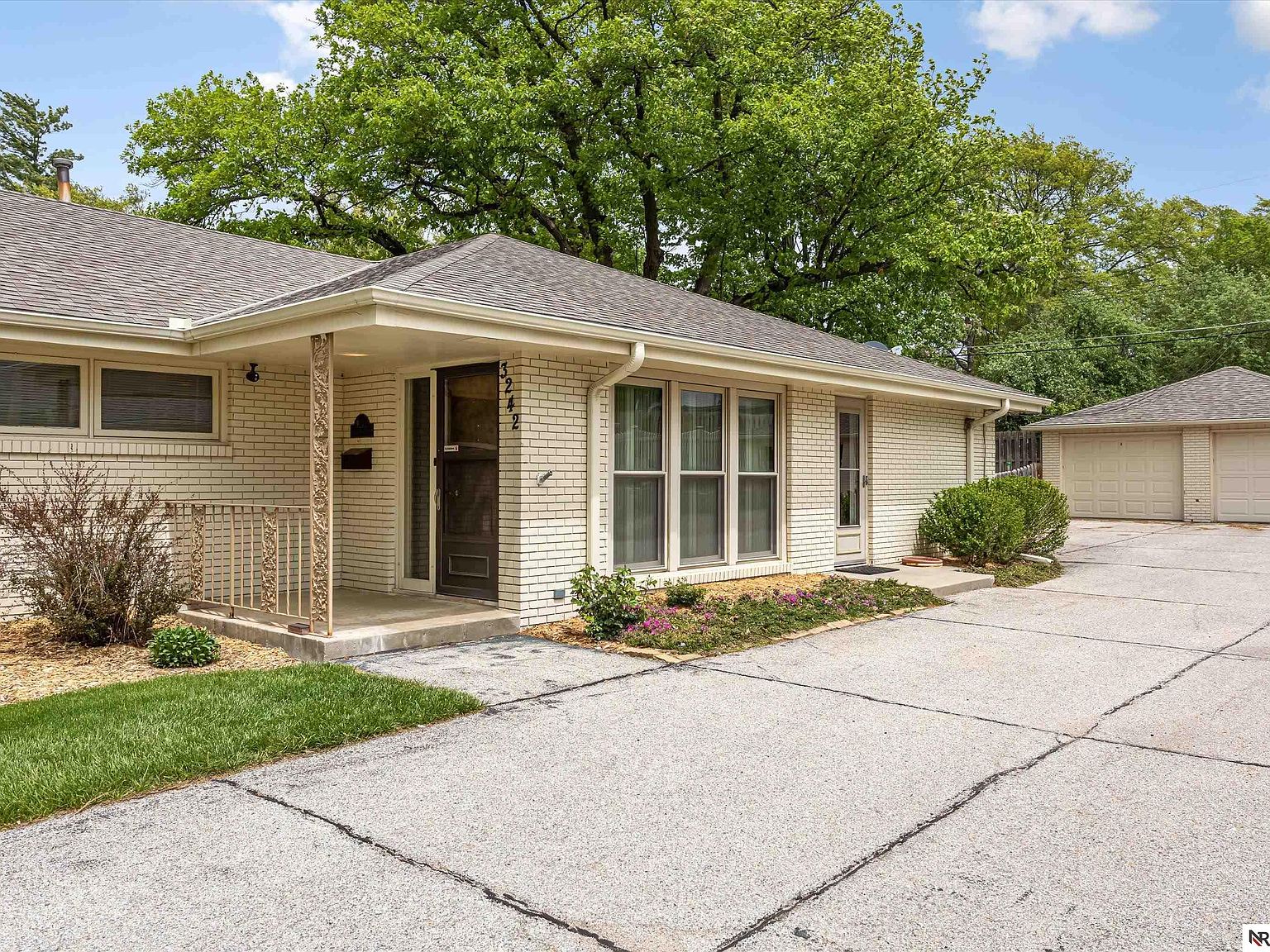 3242 S 39th St, Lincoln, NE 68506 Zillow