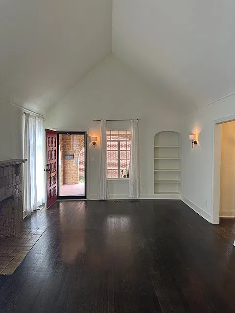3 bed, 2135 sqft, $2,400 — Photo 3