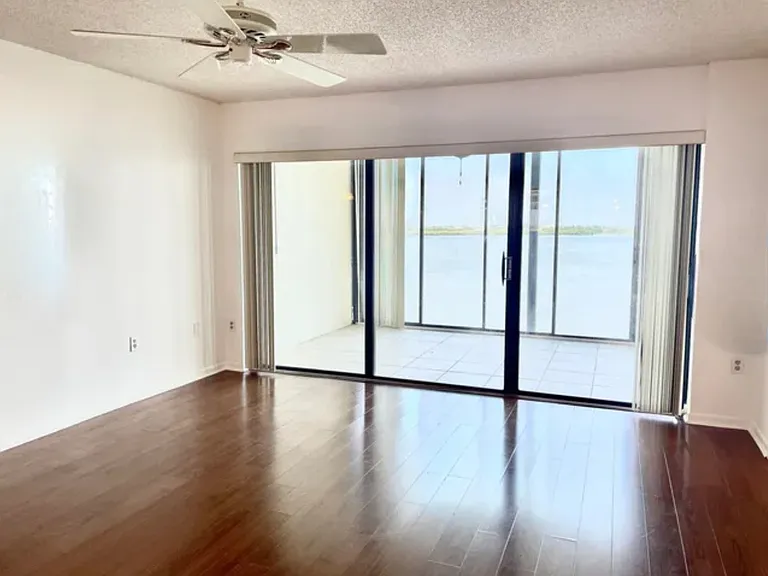 Large living area .