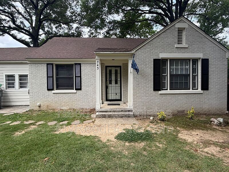 1st image of 743 Shotwell St #1
