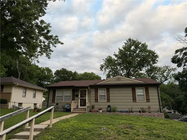 5001 N Michigan Ave, Kansas City, MO 64118