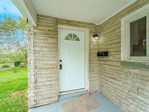 4th image of 2844 Sage Ave