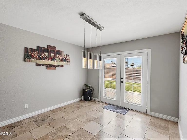 4716 W Christy Dr — Photo 23
