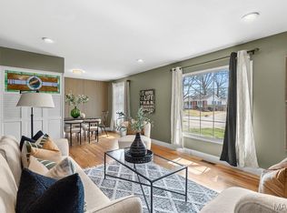 2175 Somerset Dr, Florissant, MO