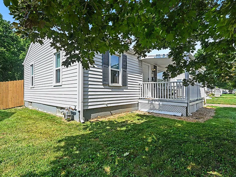 102 E Home Ave — Photo 16