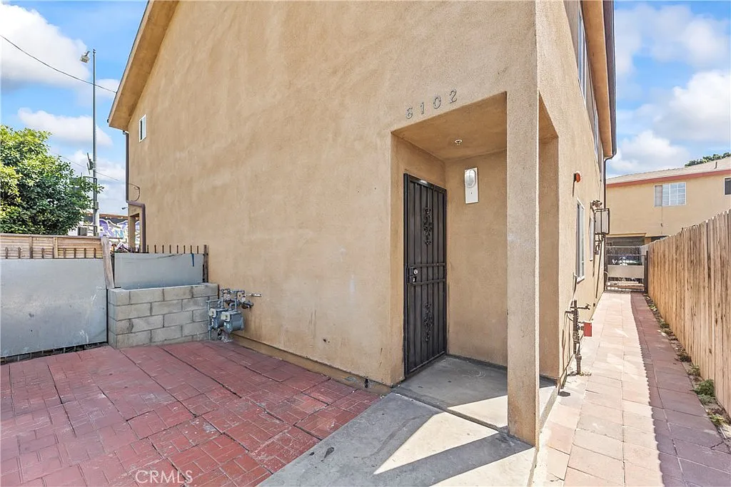 4 bed, 3.0 bath, 1460 sqft, $3,450 — Photo 1