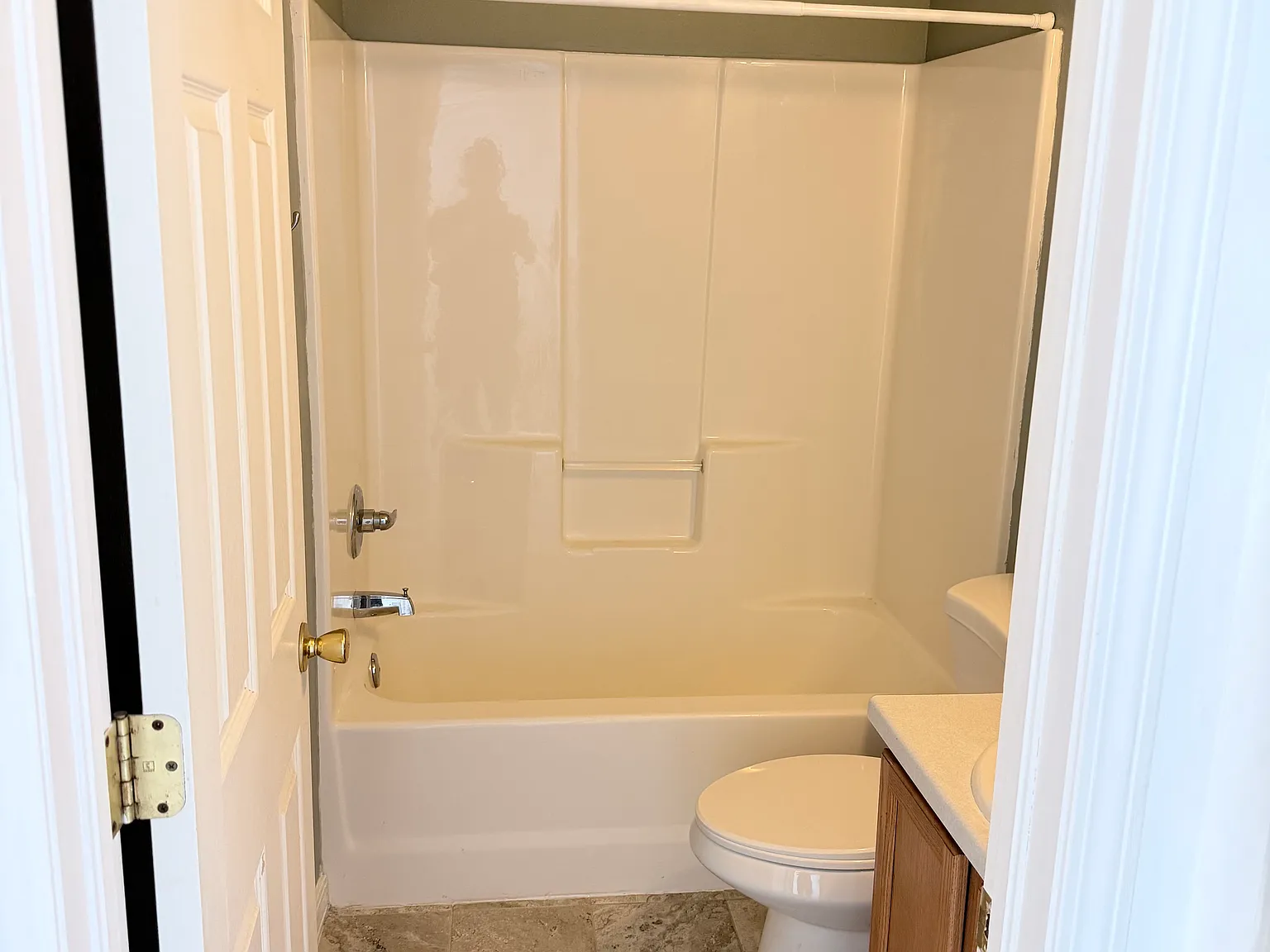3 bed, 2.5 bath, 1482 sqft, $1,650 — Photo 4