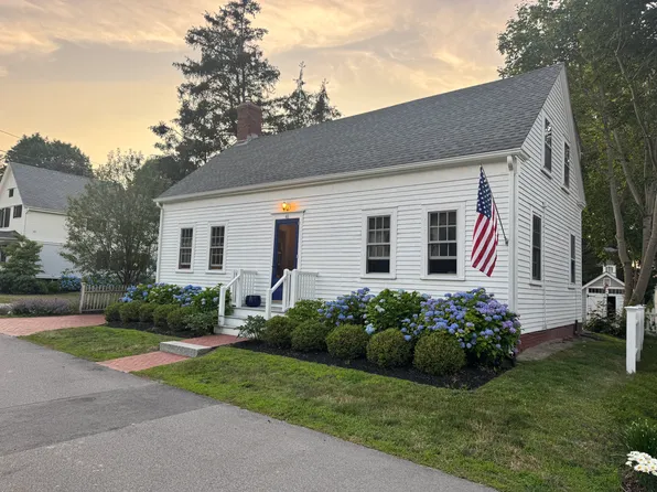 41 Oliver St, New Castle, NH 03854