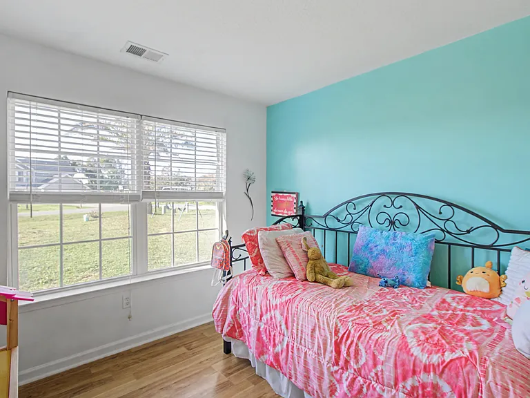 146 Auburn Cir — Photo 12