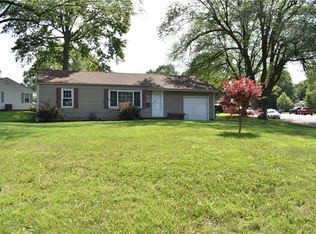 8401 W 69th St, Overland Park, KS 66204
