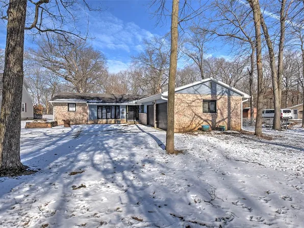 6546 John Dr, Mt Zion, IL 62549