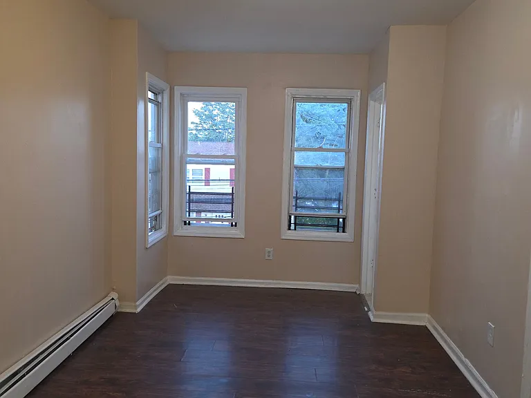 107 Palm St — Photo 8