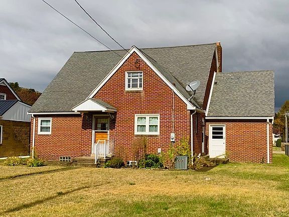3rd image of 805 Banfield Ave