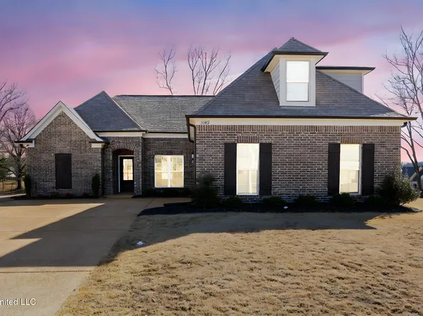 1802 Millers Cv, Nesbit, MS 38651