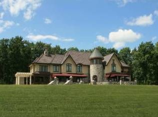 1269 Burger Hollow Rd, Effort, PA 18330