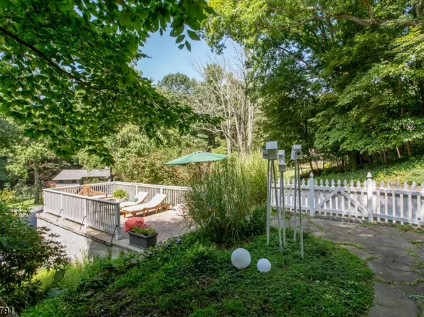 4 Hickory Hollow Ln, Blairstown Twp., NJ 07825