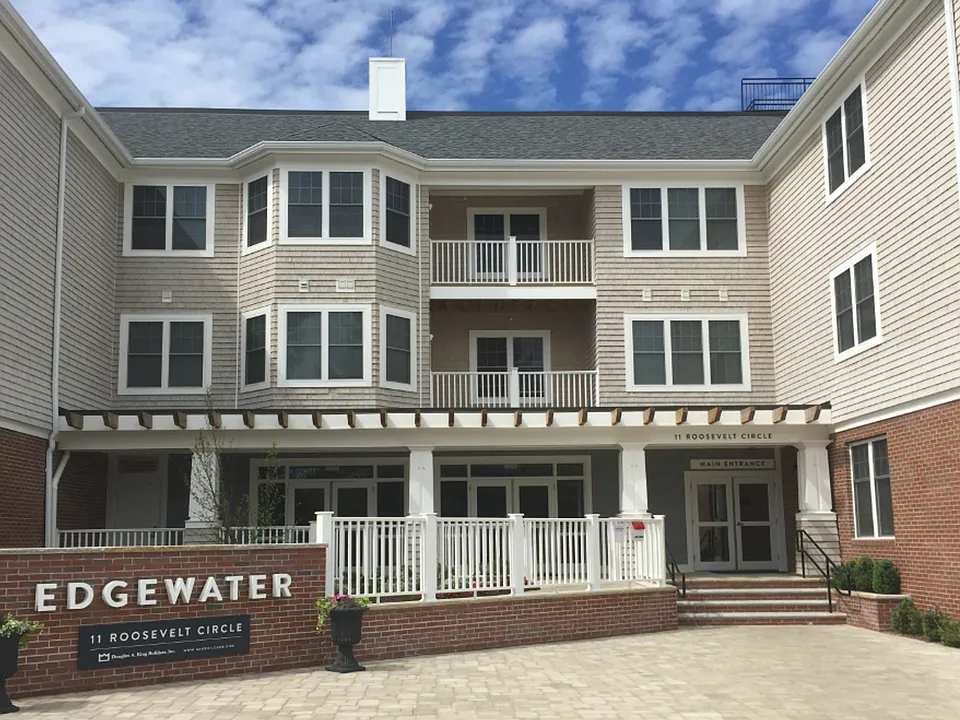 Edgewater Apartments