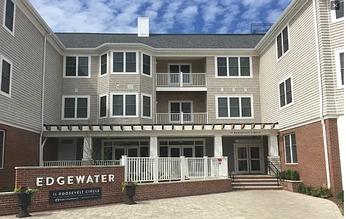 Edgewater Apartments Photo 1