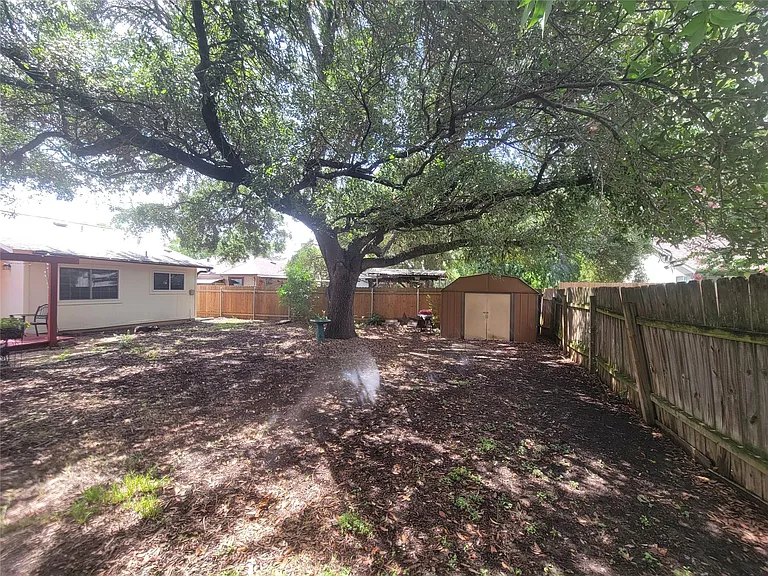 1714 Goodson Ln — Photo 19